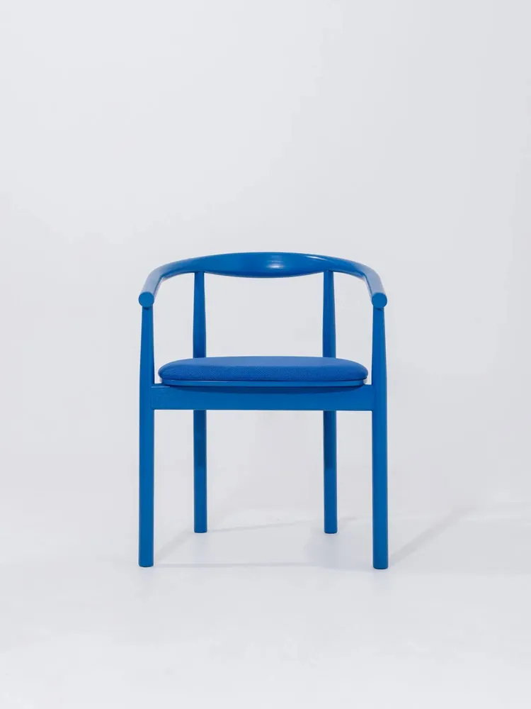Chairs for hospitalities & contracts - CALM Chair | Award-Winning Minimalist Design - TIVOLI