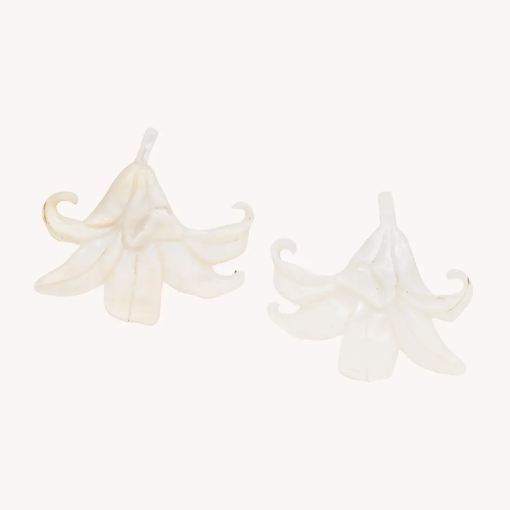 Bijoux - Boucles d'oreilles clips fleur & tige nacre - Lis Blanc - NATURE BIJOUX