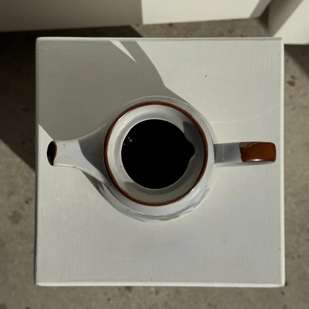 Tea and coffee accessories - Blue and brown stylized flower teapot H18 - OFFICE OBJETS