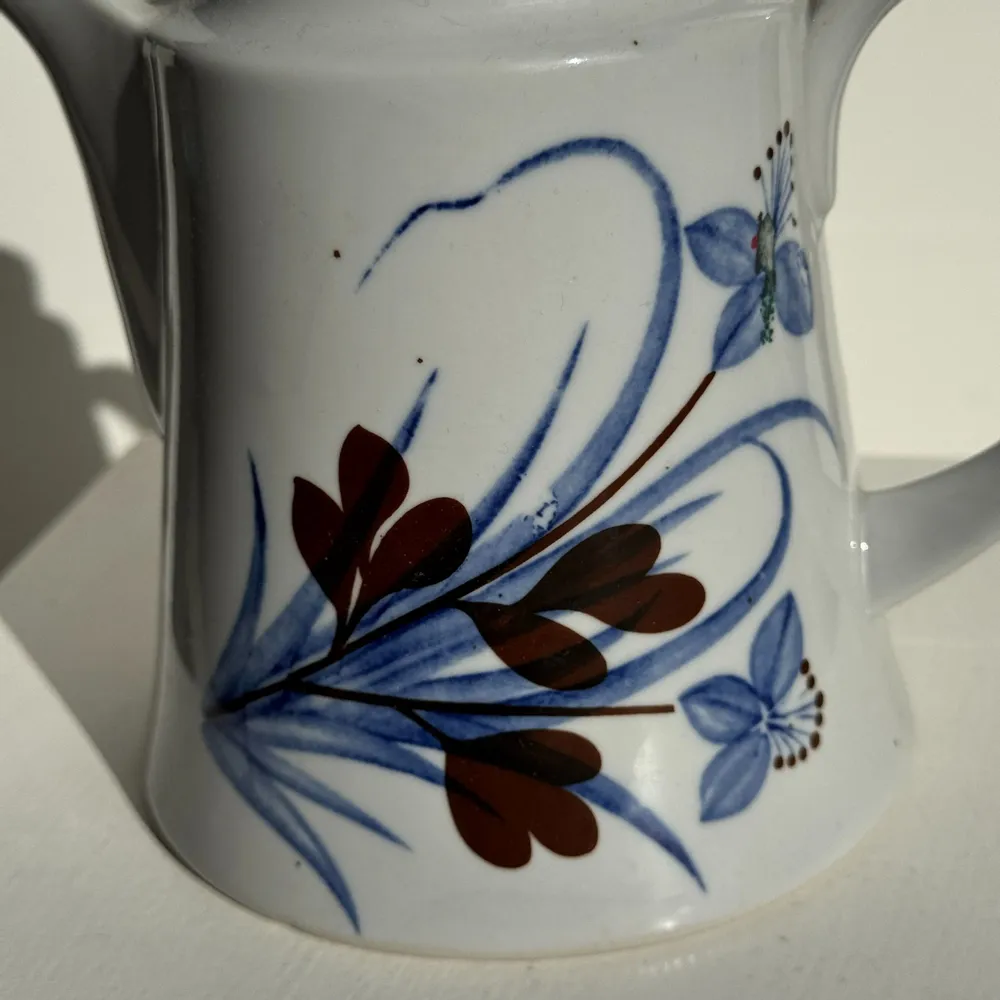 Tea and coffee accessories - Blue and brown stylized flower teapot H18 - OFFICE OBJETS