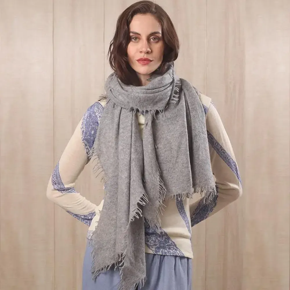 Foulards et écharpes - Écharpe en cachemire mélangé tricotée et feutrée à la main - PASHMA