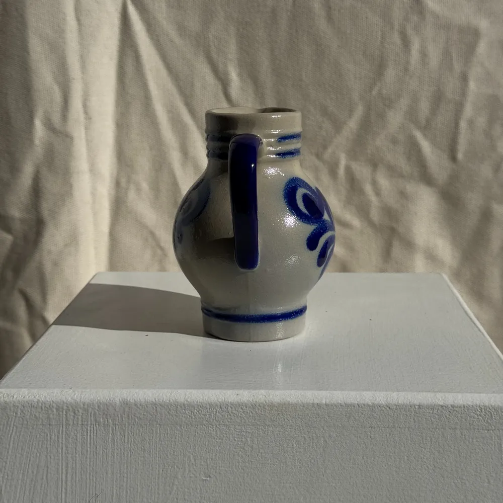 Carafes - Oberursel Germany H13.5" mini carafe - OFFICE OBJETS