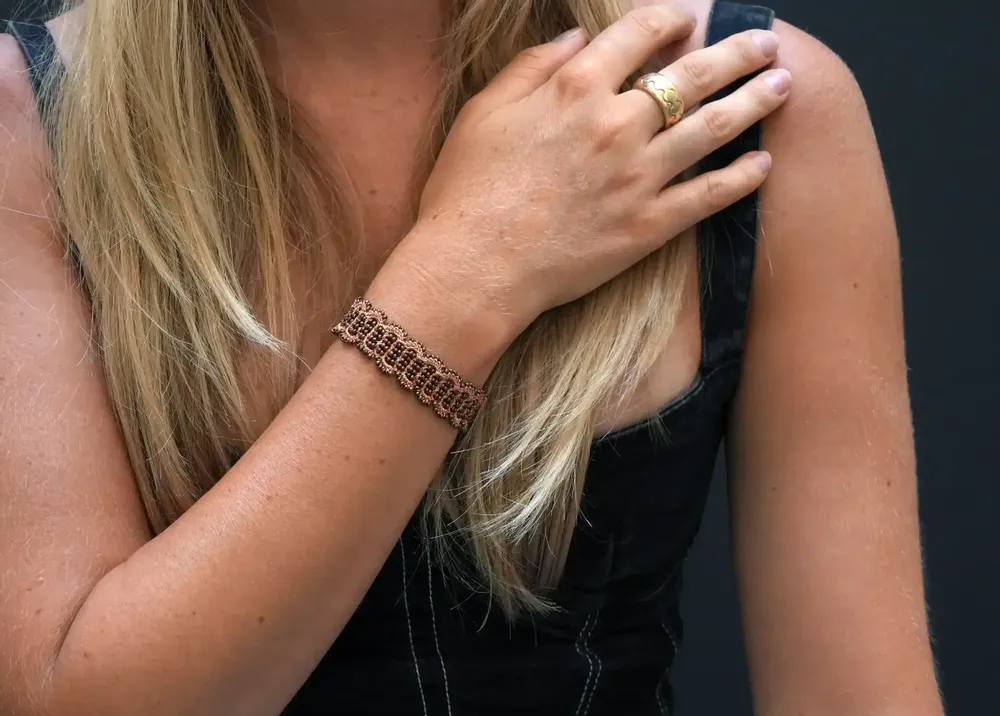 Jewelry - WIRE AND PEARL BRACELET, HAND-CROCHETED, BARK MODEL - KARAWAN AUTHENTIC