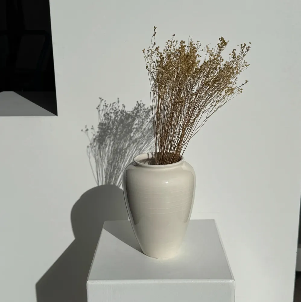 Vases - Vase moderne oblong blanc H18,5 - OFFICE OBJETS
