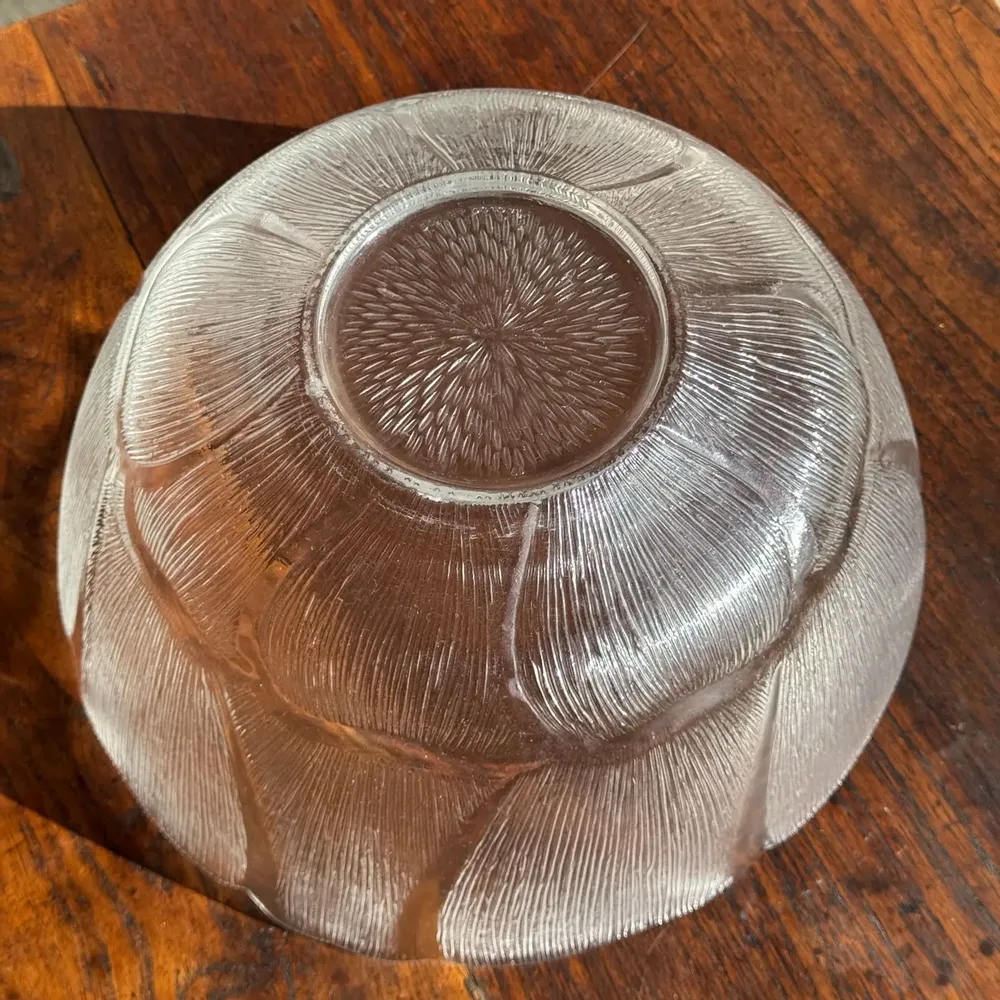 Platter and bowls - Very large vintage salad bowl with stylized flower petals pattern H14. - OFFICE OBJETS