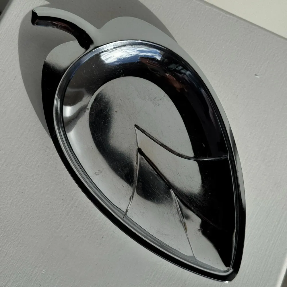 Decorative objects - Pair of silver-plated metal cups in the shape of a stylized leaf 11.5x - OFFICE OBJETS