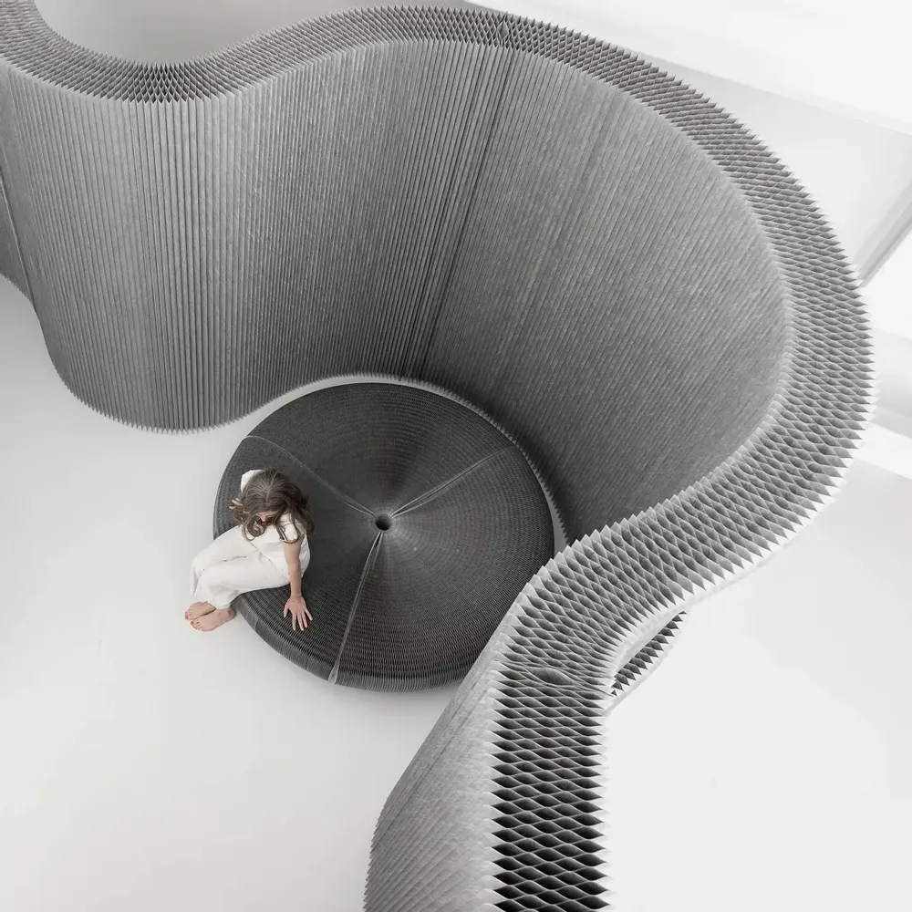 Acoustic solutions - aluminum textile softwall | flexible freestanding partition - MOLO