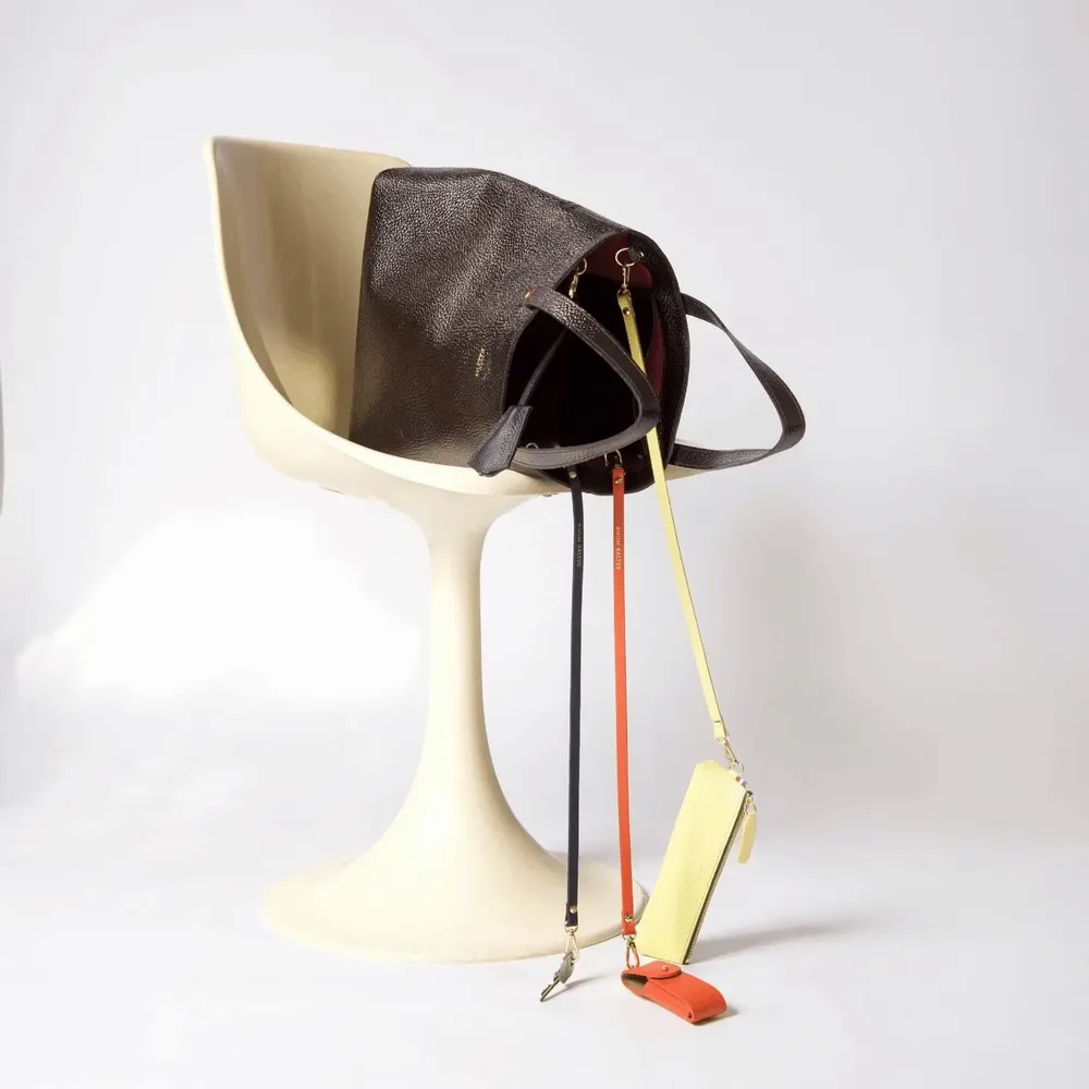 Sacs et cabas - Sac Parfait blanc en cuir de veau pleine fleur 32 × 13 × 35,5 cm - ATELIER BALTUS