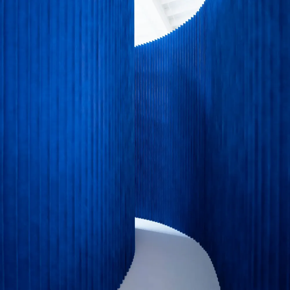 Office design and planning - custom colour textile softwall | flexible freestanding partition - MOLO