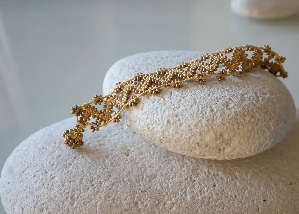 Jewelry - TEXTILE BRACELET MADE OF THREAD AND BEADS, WITH GRAPHIC PATTERNS, MODE - KARAWAN AUTHENTIC
