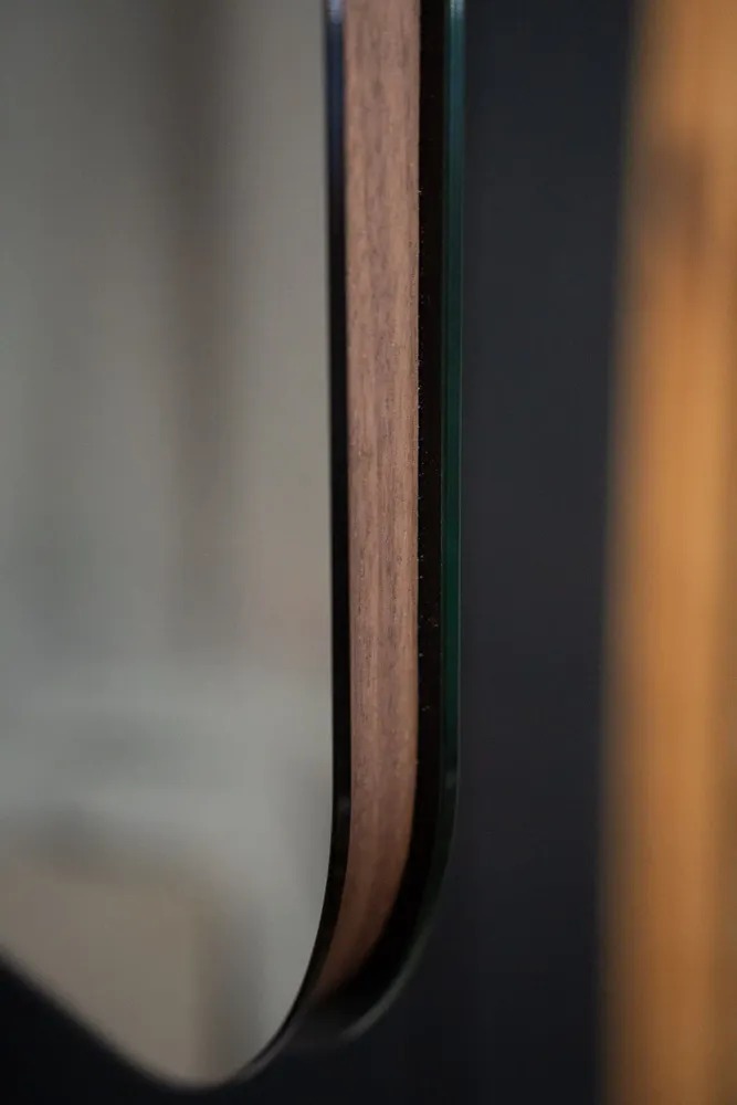 Mirrors - Mirror Han - VIPS AND FRIENDS