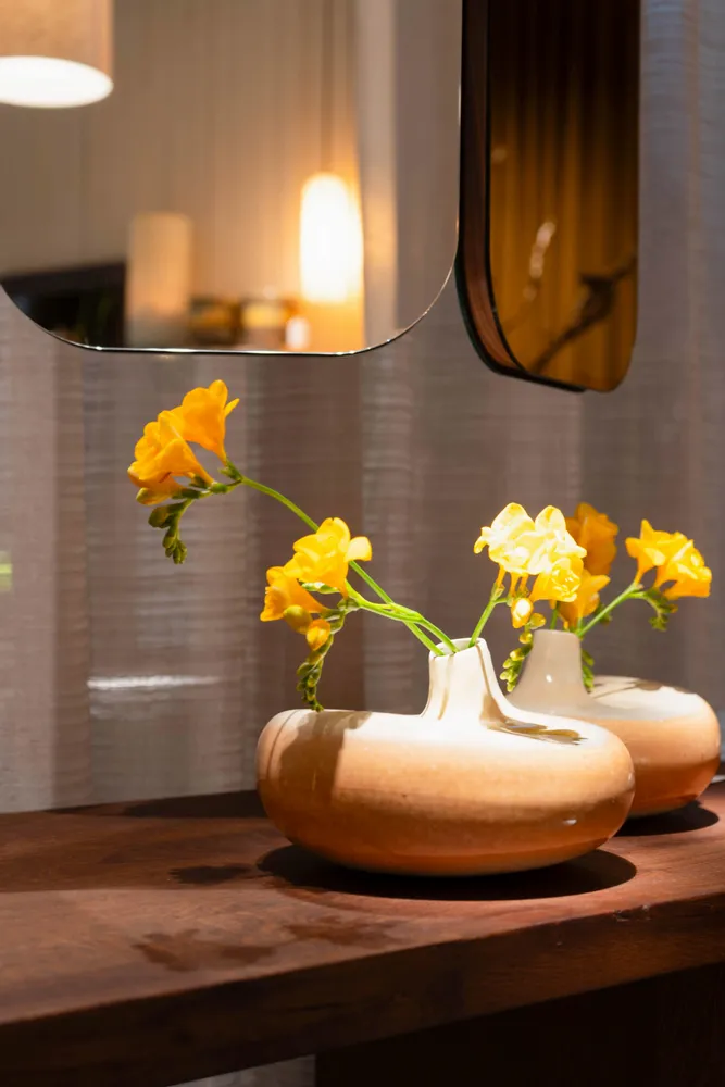 Mirrors - Mirror Han - VIPS AND FRIENDS