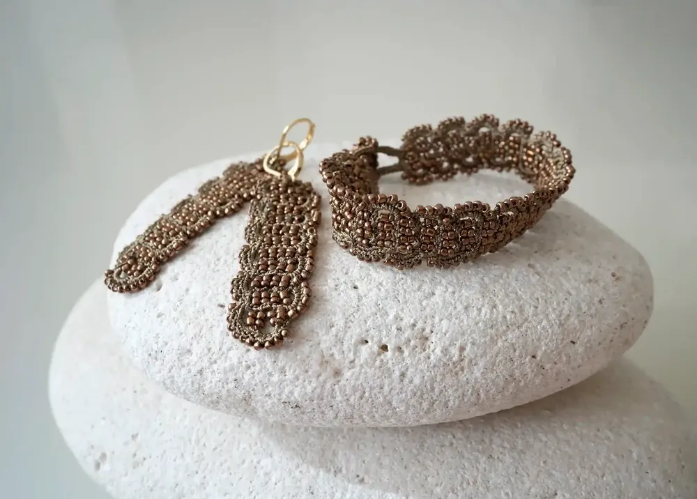 Jewelry - DESIGNER EARRINGS, WIRE AND METALLIC BEADS, BARK MODEL - KARAWAN AUTHENTIC