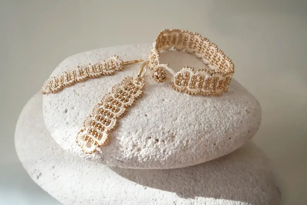 Jewelry - DESIGNER EARRINGS, WIRE AND METALLIC BEADS, BARK MODEL - KARAWAN AUTHENTIC