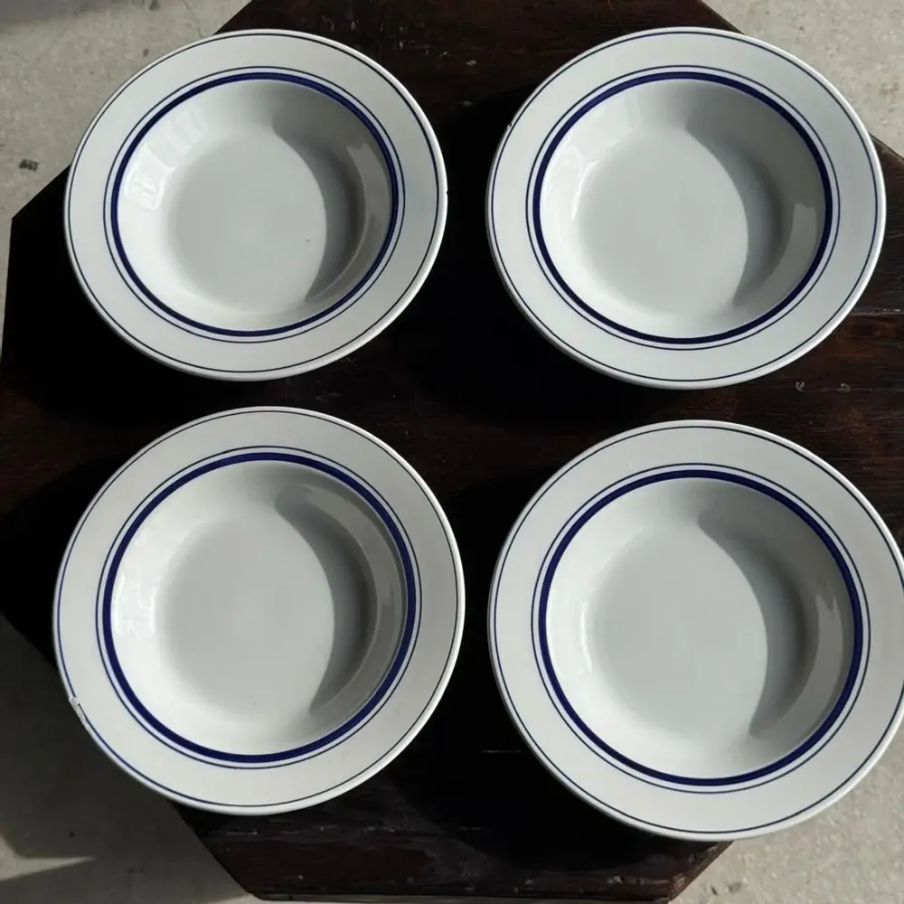 Assiettes au quotidien - Lot de 4 assiettes italiennes creuses Ceramica Quadrifoglio liseré - OFFICE OBJETS