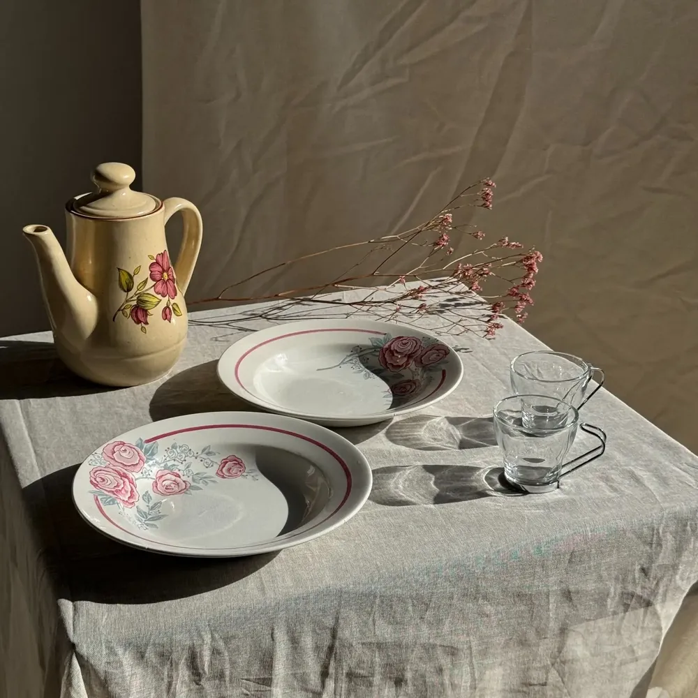 Tasses et mugs - Lot de 9 tasses italiennes vintage à anse en métal - OFFICE OBJETS