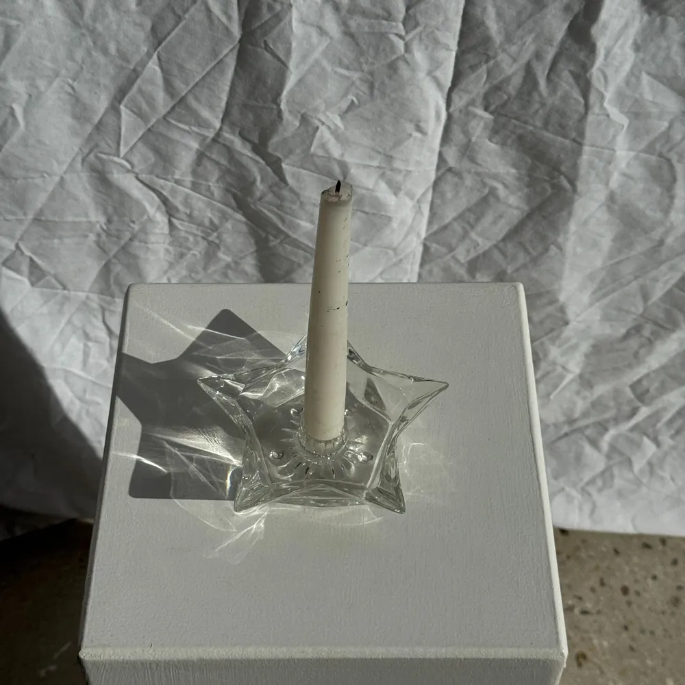 Bougeoirs et photophores  - Bougeoir étoile en verre vintage D13 - OFFICE OBJETS