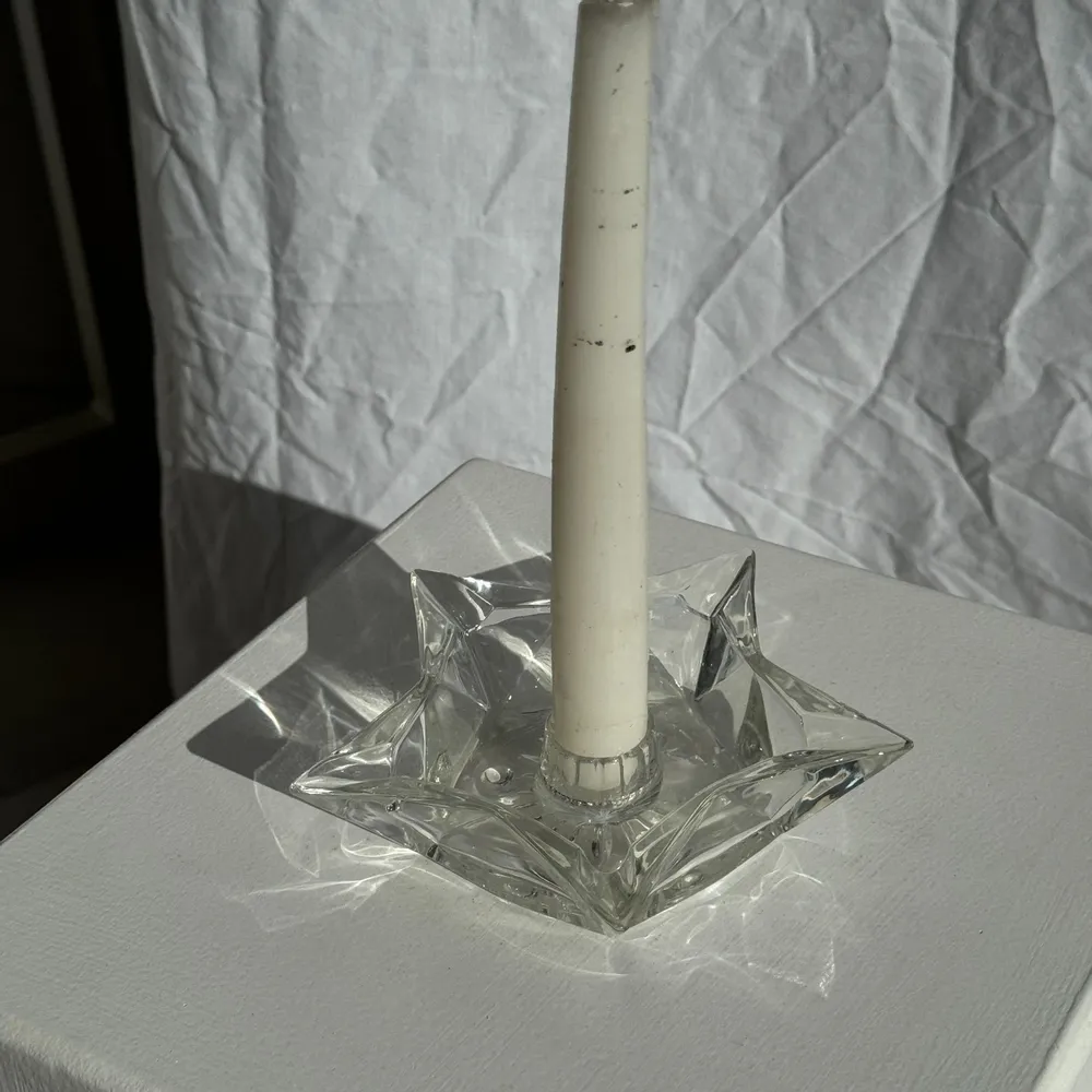 Bougeoirs et photophores  - Bougeoir étoile en verre vintage D13 - OFFICE OBJETS