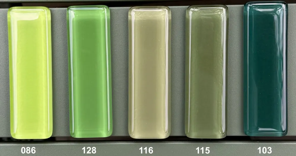 Knives - Designer table knife holder, colored glass knife rest - ROSE CORAIL DECO