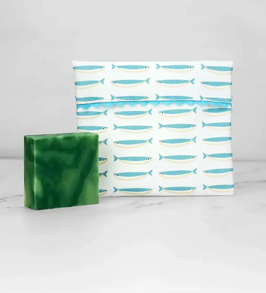 Savons - Mediterranean Aquarium — Ensemble de savon artisanal et porte-savon de - ELENA SCARLATA