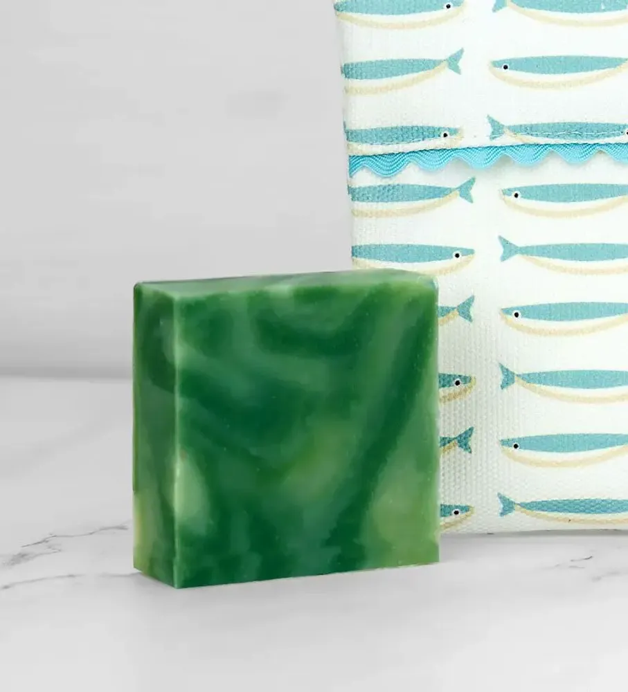 Savons - Mediterranean Aquarium — Ensemble de savon artisanal et porte-savon de - ELENA SCARLATA