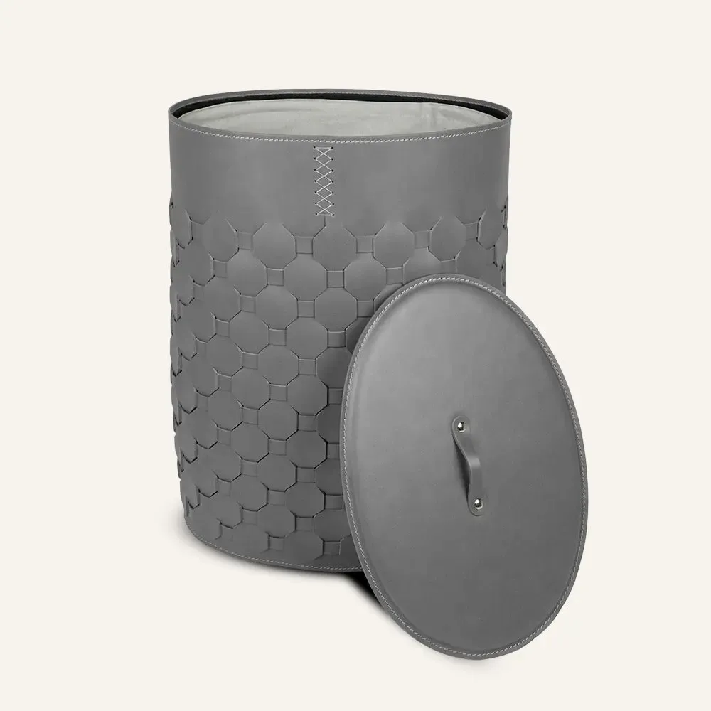 Spa - Panier à linge ovale en cuir tressé avec couvercle MAIRA - LIMAC DESIGN