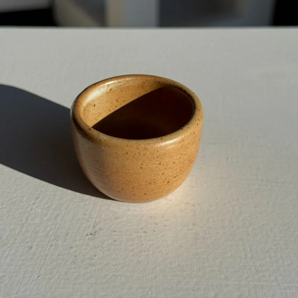 Bowls - Duo of vintage beige stoneware egg cups - Grès Village France H4 - OFFICE OBJETS