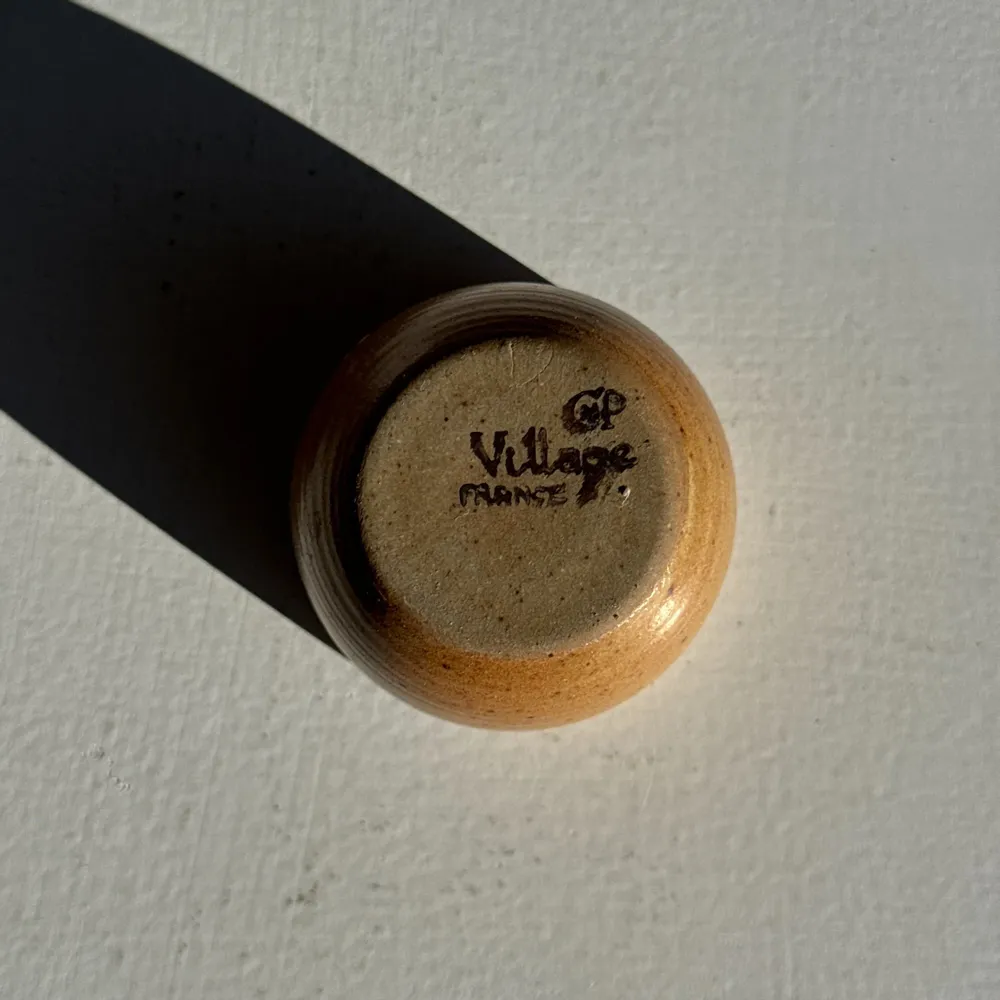 Bowls - Duo of vintage beige stoneware egg cups - Grès Village France H4 - OFFICE OBJETS