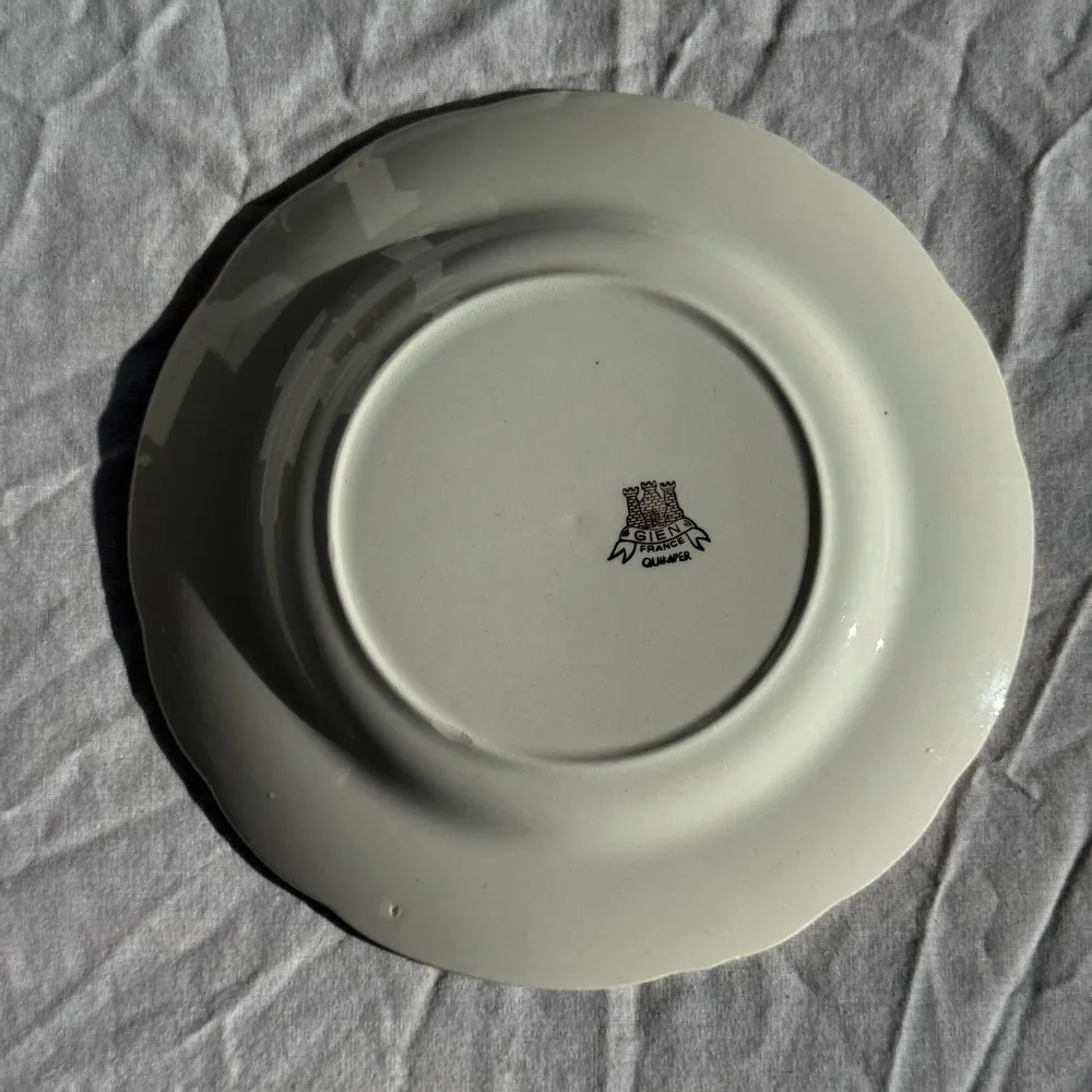 Assiettes de réception - Lot de 2 assiettes à dessert à liseré doré Gien Quimper D19 - OFFICE OBJETS