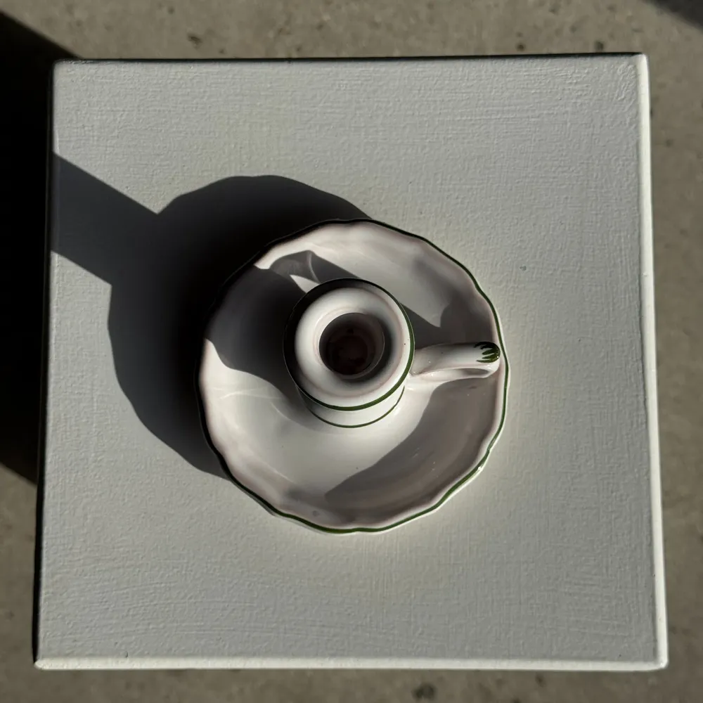 Candlesticks and candle holders - Small vintage earthenware hand candle holder with green border floral - OFFICE OBJETS