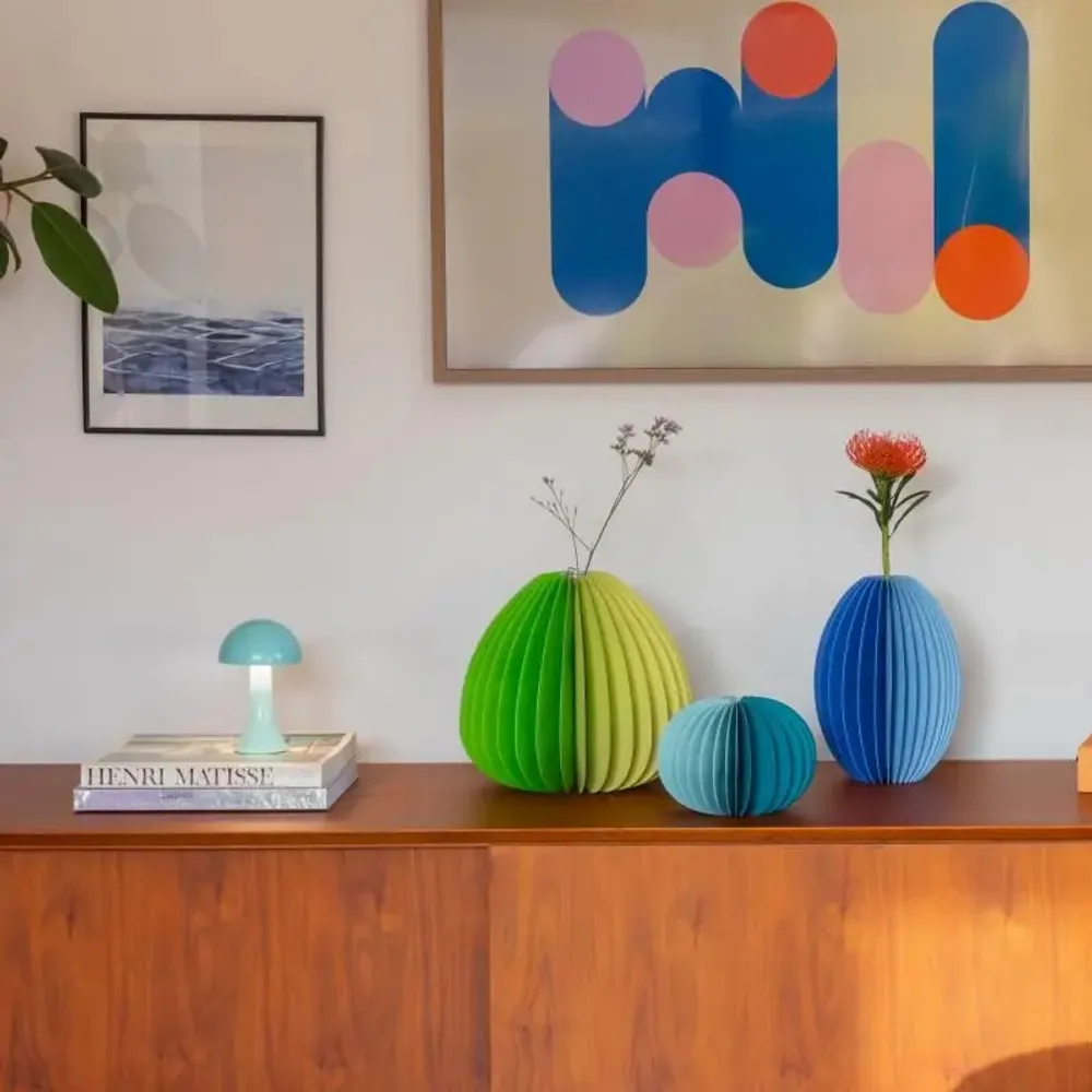 Floral decoration - Papiervase 'Yuki' green - REMEMBER