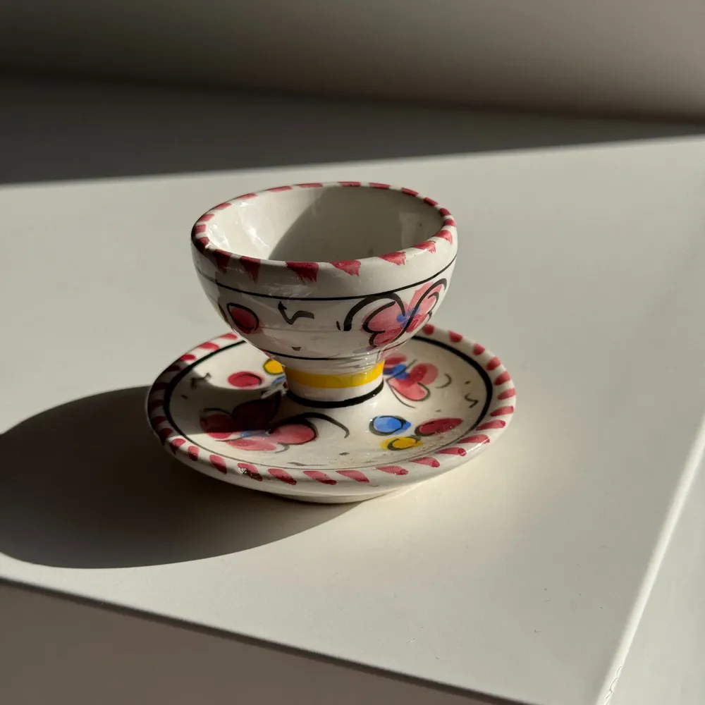 Couverts & ustensiles de cuisine - Coquetier en faïence motifs floraux roses vintage H5 - OFFICE OBJETS