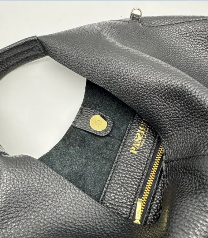 Bags and totes - Small Hobo bag - PASSIONE