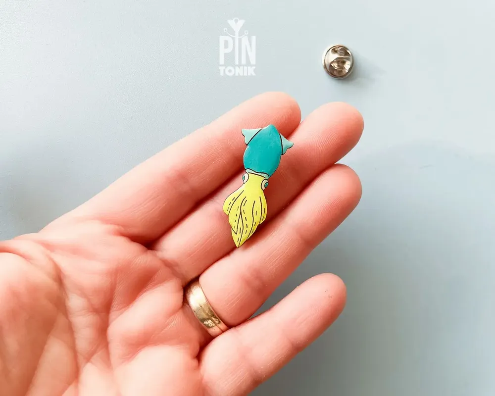 Jewelry - Cuttlefish Wooden Lapel Pin - PINTONIK