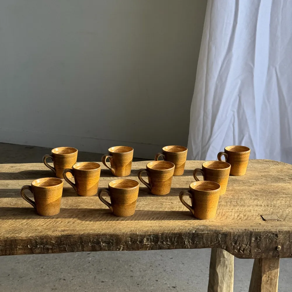 Mugs - Set of 10 cups and 7 saucers ochre stoneware H7 - OFFICE OBJETS