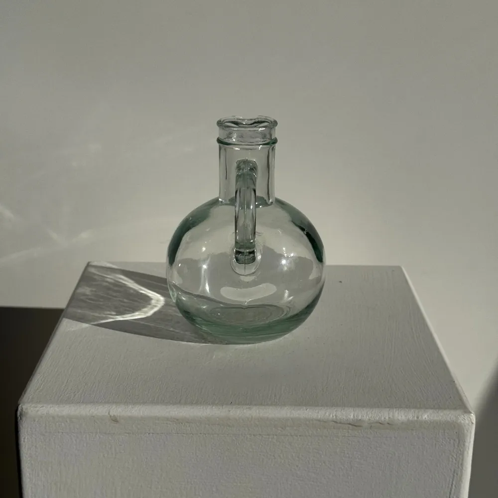 Carafes - Mini glass ball carafe D9 H14.5 - OFFICE OBJETS