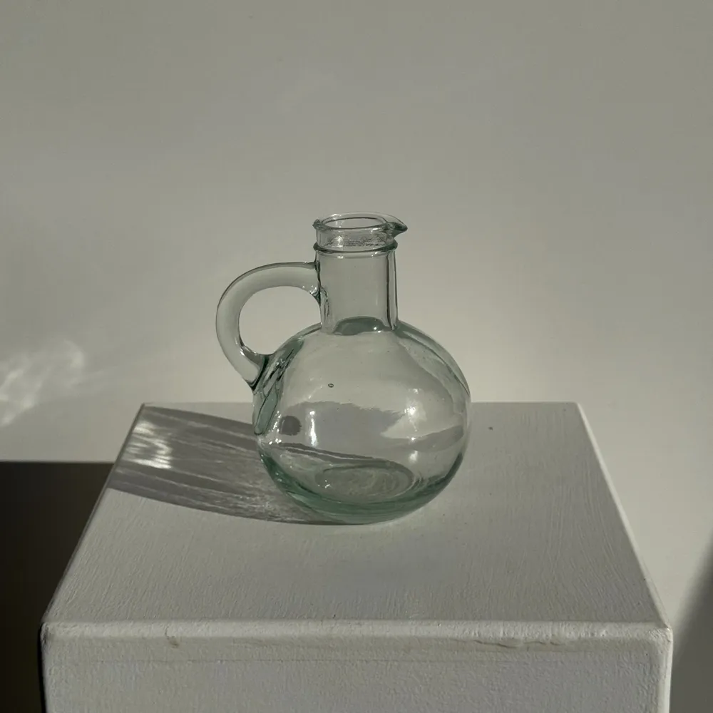 Carafes - Mini glass ball carafe D9 H14.5 - OFFICE OBJETS