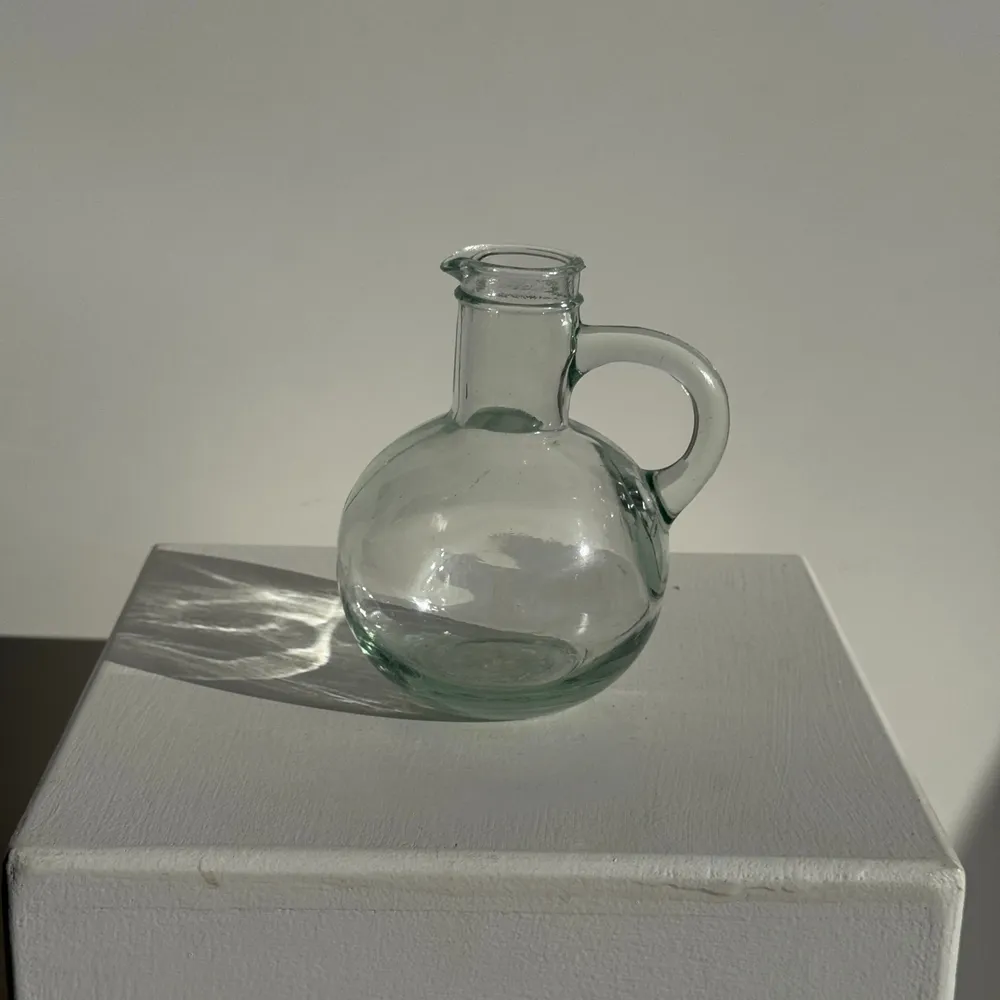 Carafes - Mini glass ball carafe D9 H14.5 - OFFICE OBJETS