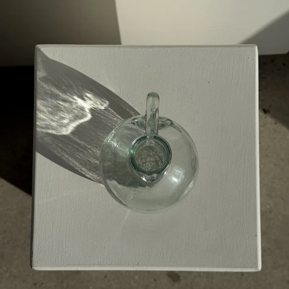 Carafes - Mini glass ball carafe D9 H14.5 - OFFICE OBJETS