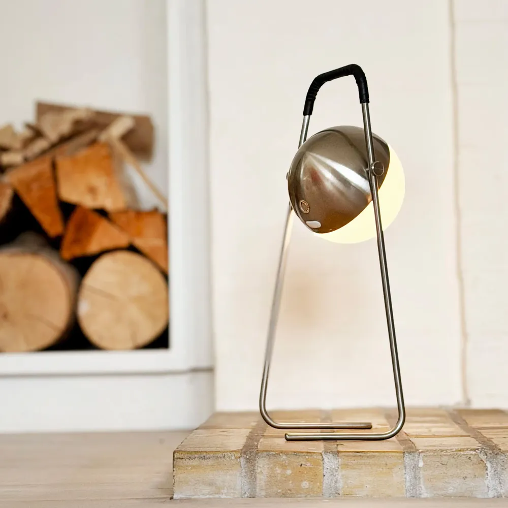 Lampes de table - LED noire rechargeable Mova - DYBERG LARSEN