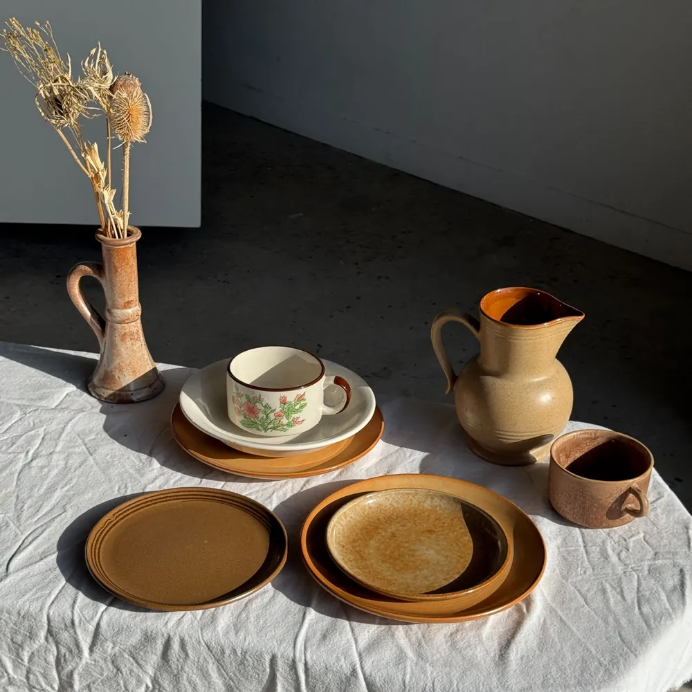 Carafes - Carafe en grès boule vintage intérieur brun extérieur beige H18 D15 - OFFICE OBJETS