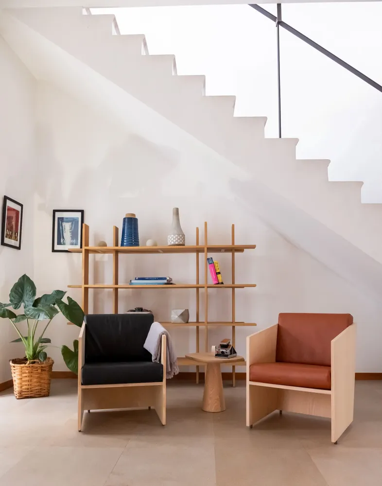 Assises pour bureau - Fauteuil en bois de chêne et cuir authentique - Álvaro Siza Vieira - MOR