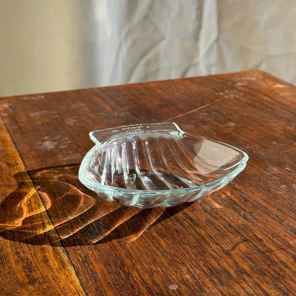 Bowls - Set of 7 vintage Pyrex glass shell cups - OFFICE OBJETS