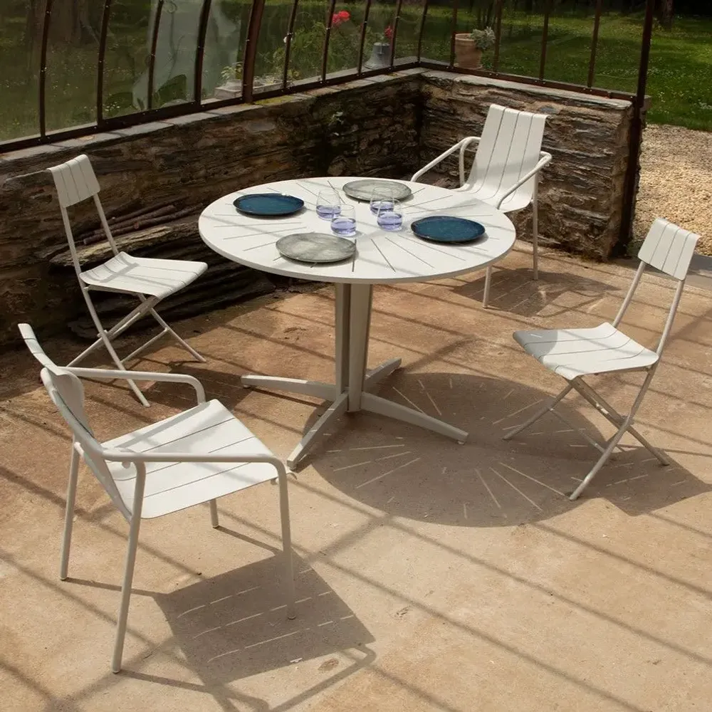 Tables de jardin - Table à manger ronde FLEOLE. - EZEÏS