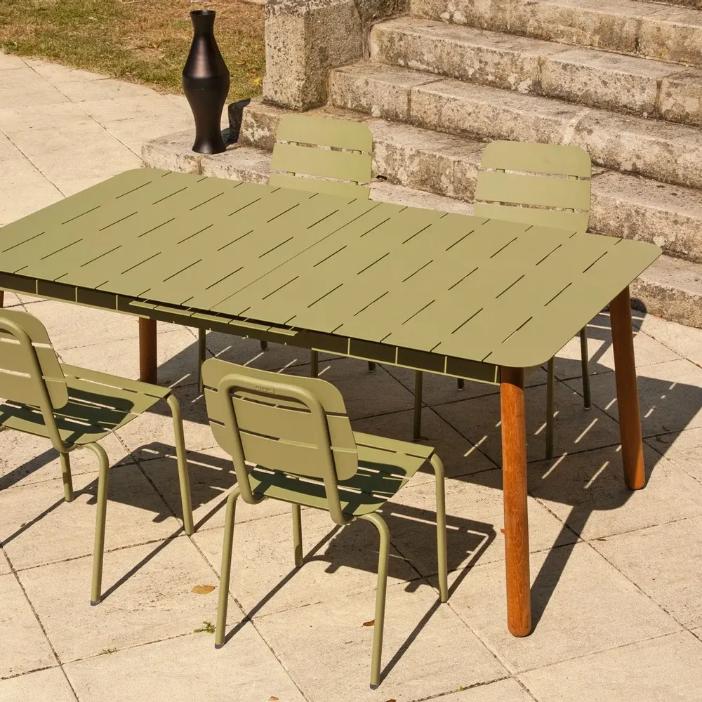 Tables Salle à Manger - Table à manger ALICANTE 6/8p., extension automatique, plateau en aluminium et pieds en teck. - EZEÏS