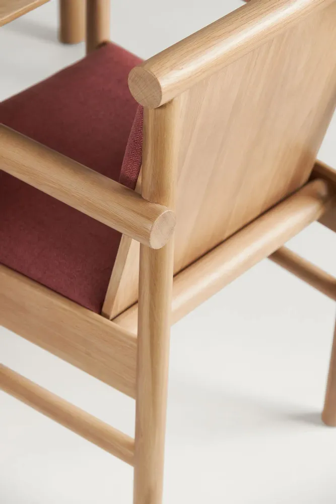 Chairs - Steekla Chair Solid Oak + Upholstery Natural + Custom Upholstery - ARBORE BY CAREL WOODWORKS