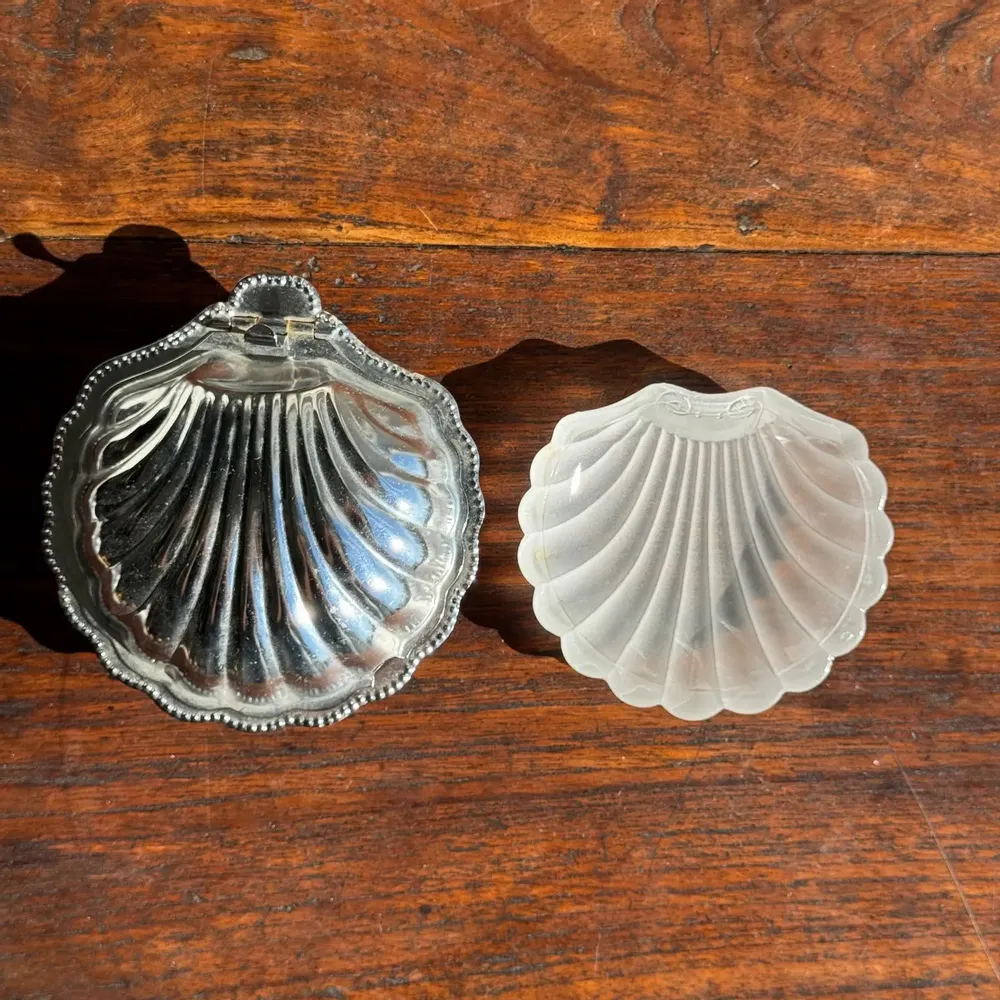 Kitchen utensils - Vintage silver plated shell butter dish with transparent cup - OFFICE OBJETS