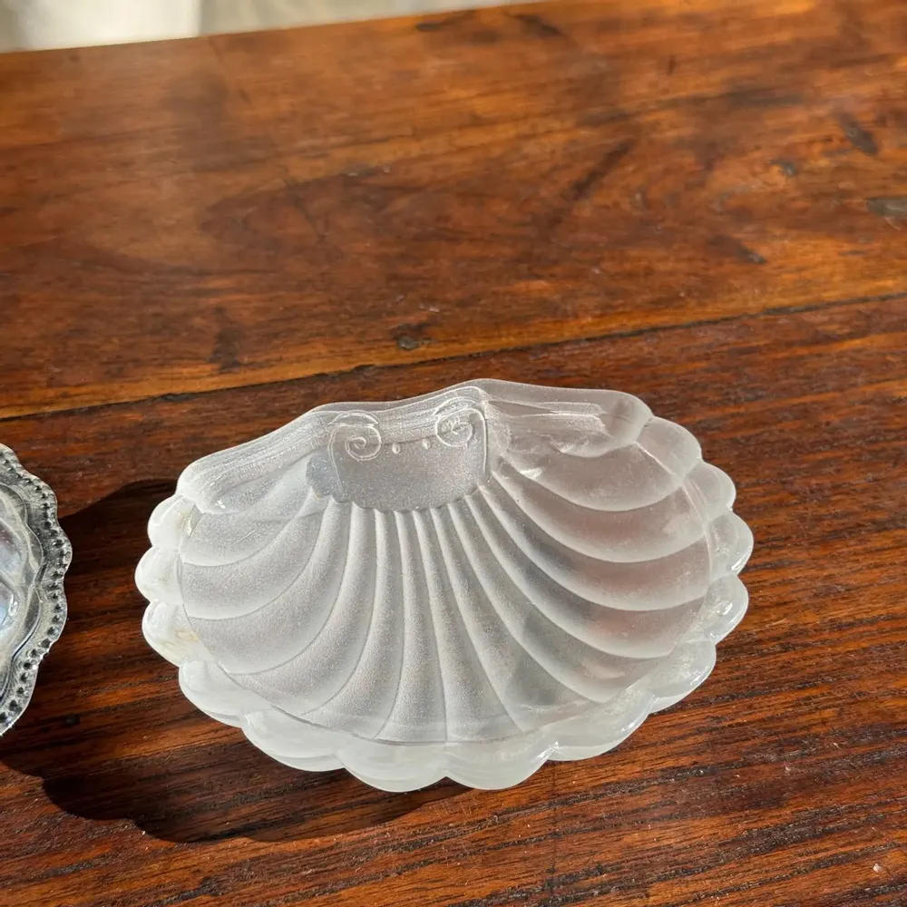 Kitchen utensils - Vintage silver plated shell butter dish with transparent cup - OFFICE OBJETS