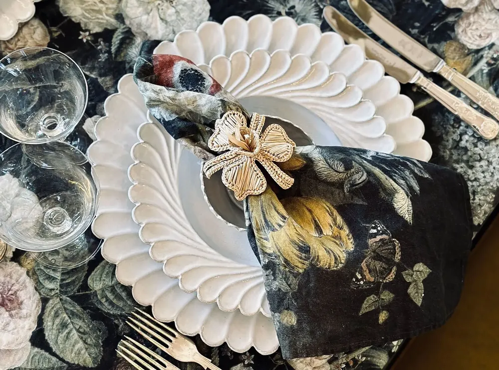 Table linen - STILL LIFE Linen Tablecloths and Napkins - SUMMERILL AND BISHOP