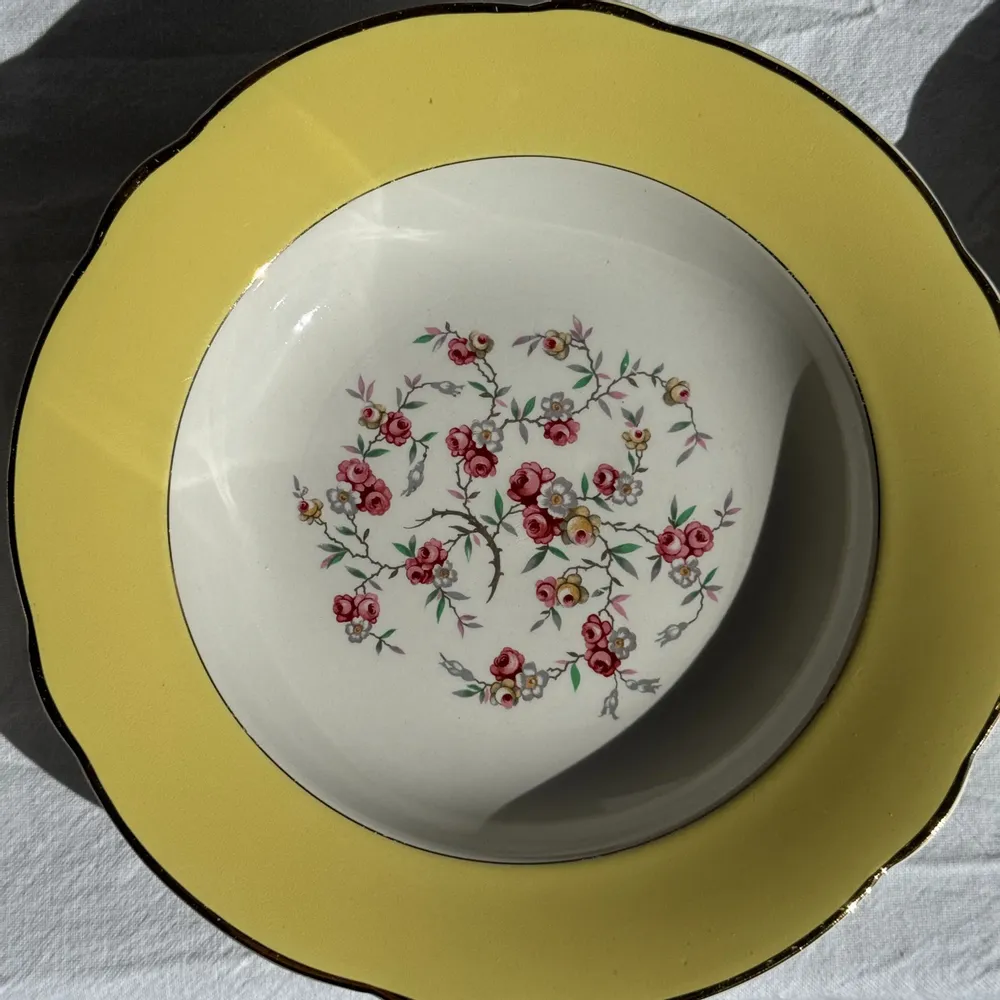 Formal plates - Set of 9 large vintage soup plates yellow pink flowers - OFFICE OBJETS
